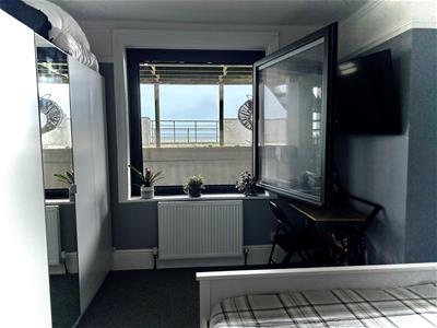 Picture 8